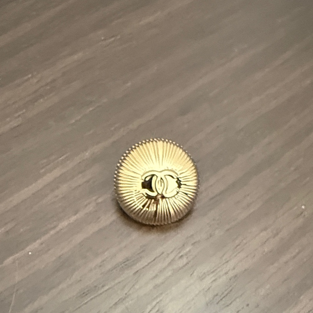 CHANEL Gold-Tone Button Accessory